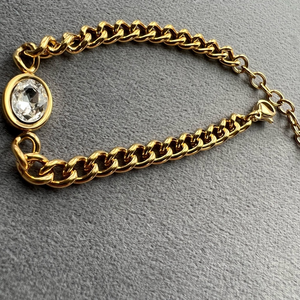 Gold bracelet